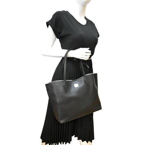 MCM Yris Medium Leather Shopper Tote Bag Black