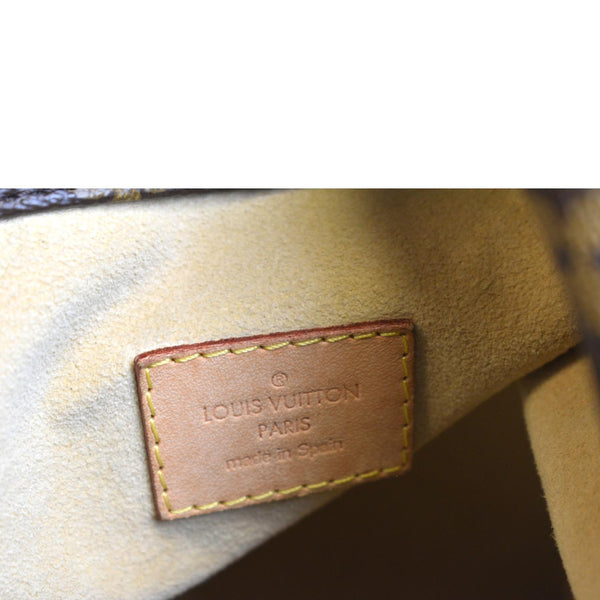 LOUIS VUITTON Artsy MM Monogram Canvas Hobo Bag Brown