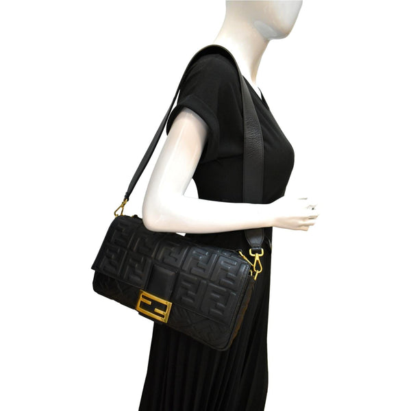 FENDI Baguette Leather Shoulder Bag Black