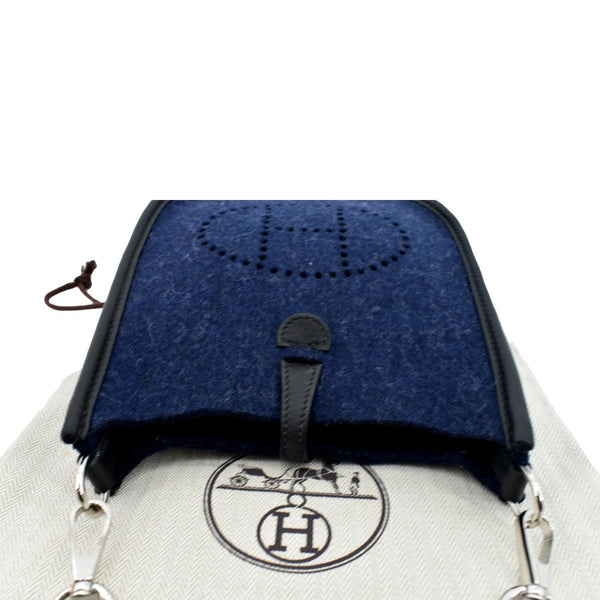 HERMES Evelyne Amazone TPM Feutre Swift Crossbody Bag Leu Nuit