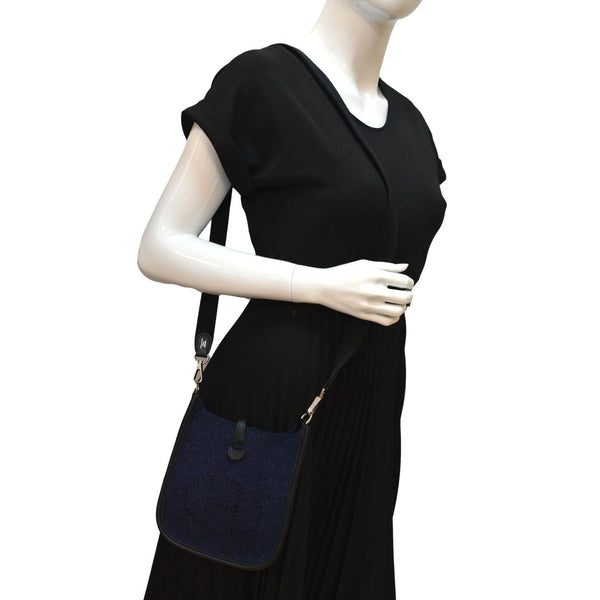 HERMES Evelyne Amazone TPM Feutre Swift Crossbody Bag Leu Nuit