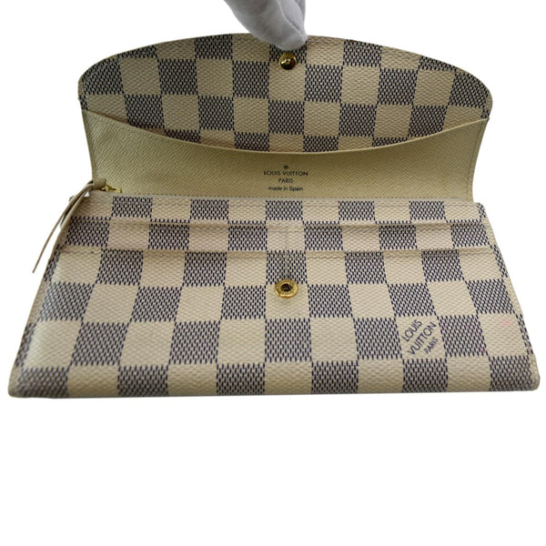 LOUIS VUITTON Emilie Damier Azur Wallet White