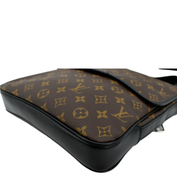 LOUIS VUITTON Bass MM Monogram Macassar Canvas Messenger Bag Brown