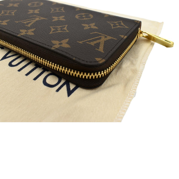 LOUIS VUITTON Monogram Canvas Zippy Wallet Brown