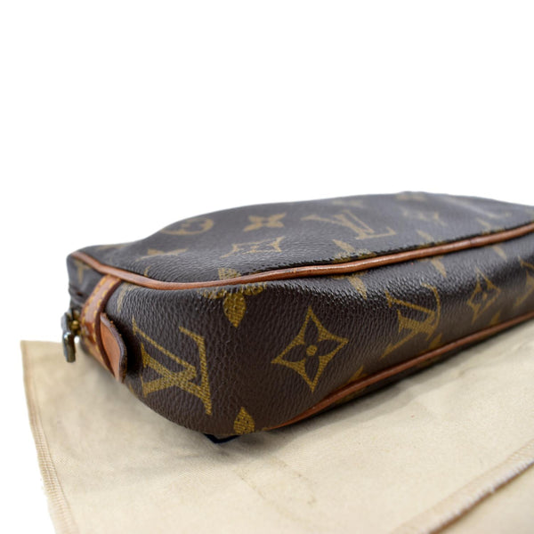 LOUIS VUITTON Pochette Marly Bandouliere Monogram Canvas Crossbody Bag Brown
