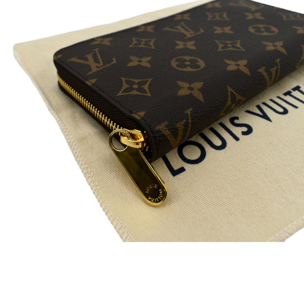 LOUIS VUITTON Monogram Canvas Zippy Wallet Brown