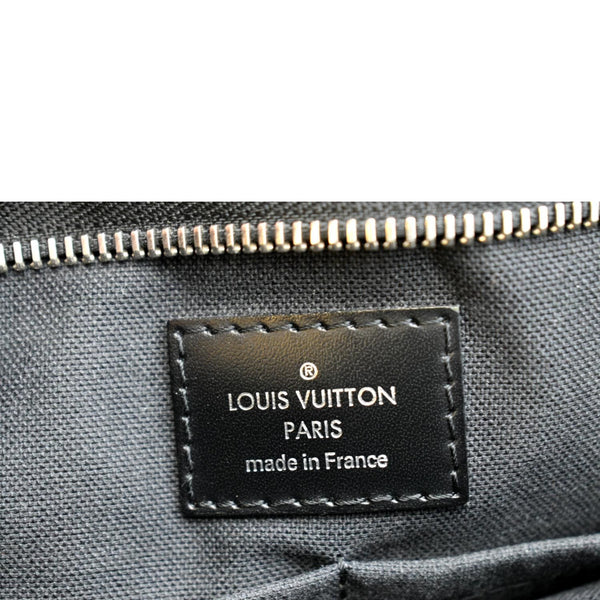 LOUIS VUITTON Bosphore Pochette Damier Graphite Messenger Bag Black