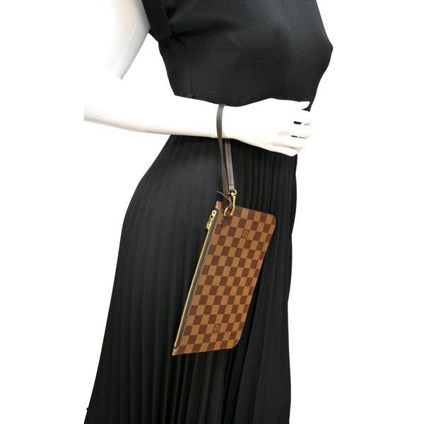 LOUIS VUITTON Neverfull Damier Ebene Pochette Wristlet Pouch Brown