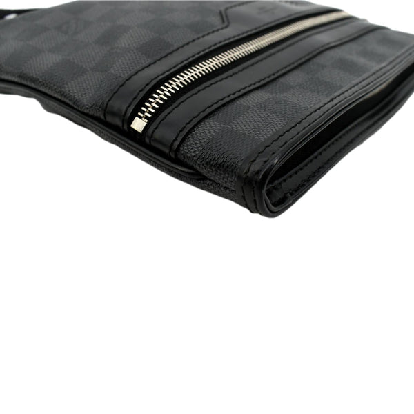 LOUIS VUITTON Bosphore Pochette Damier Graphite Messenger Bag Black