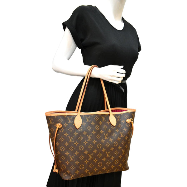 LOUIS VUITTON Neverfull MM Monogram Canvas Tote Bag Brown