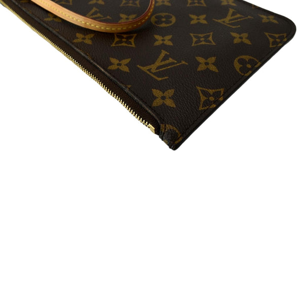 LOUIS VUITTON Neverfull Monogram Canvas Pochette Wristlet Pouch Brown