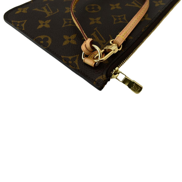 LOUIS VUITTON Neverfull Monogram Canvas Pochette Wristlet Pouch Brown