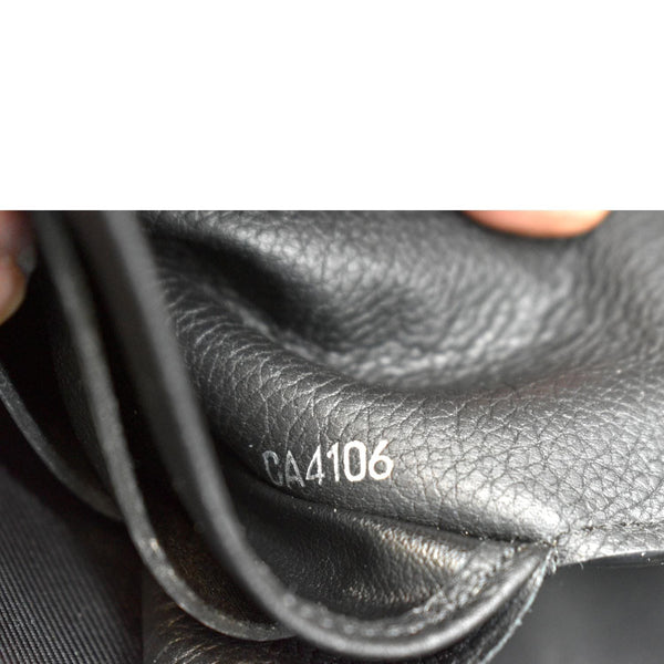 LOUIS VUITTON Lockme II Calfskin Leather Wallet Black