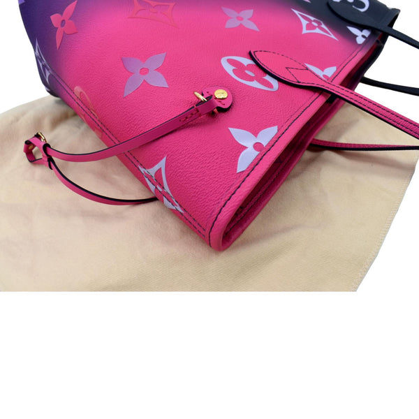 LOUIS VUITTON Neverfull MM Monogram Canvas Tote Bag Midnight Fuchsia