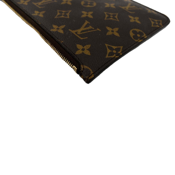 LOUIS VUITTON Neverfull Monogram Canvas Pochette Wristlet Pouch Brown