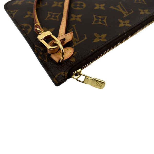 LOUIS VUITTON Neverfull Monogram Canvas Pochette Wristlet Pouch Brown