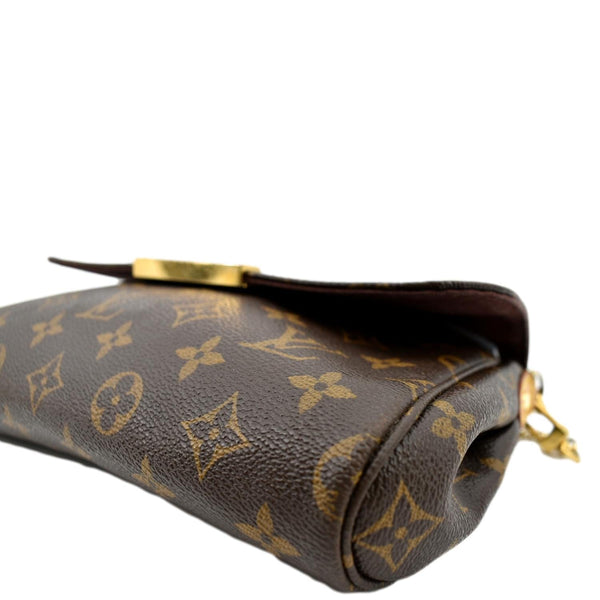 LOUIS VUITTON Favorite MM Monogram Canvas Crossbody Bag Brown
