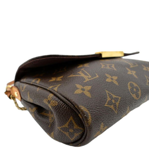 LOUIS VUITTON Favorite MM Monogram Canvas Crossbody Bag Brown