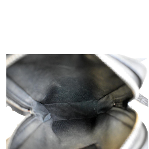 LOUIS VUITTON Sac Danube Taiga Messenger Crossbody Bag Black