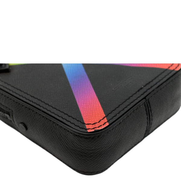 LOUIS VUITTON Sac Danube Taiga Messenger Crossbody Bag Black