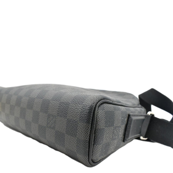 LOUIS VUITTON Dayton Reporter PM Damier Graphite Shoulder Bag Black