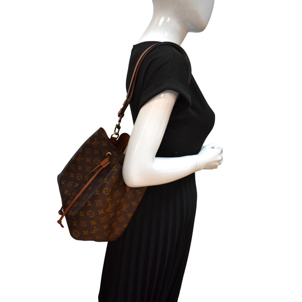 LOUIS VUITTON NeoNoe Monogram Canvas Shoulder Bag Caramel