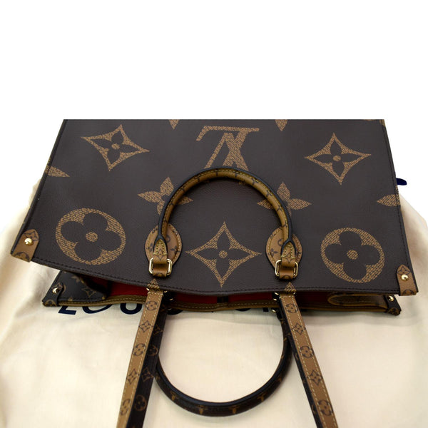 LOUIS VUITTON Onthego GM Giant Monogram Canvas Tote Shoulder Bag Brown