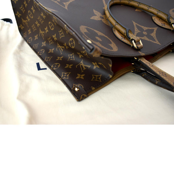 LOUIS VUITTON Onthego GM Giant Monogram Canvas Tote Shoulder Bag Brown