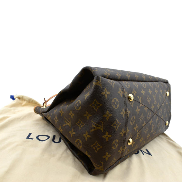 LOUIS VUITTON Artsy MM Monogram Canvas Hobo Bag Brown