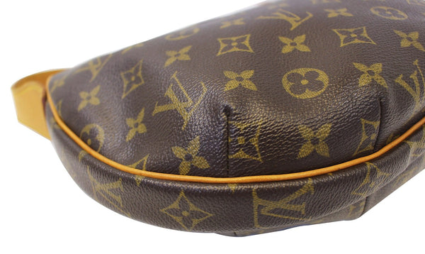 LOUIS VUITTON Monogram Canvas Croissant MM Shoulder Bag