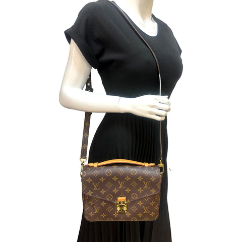 LOUIS VUITTON Metis Pochette Monogram Canvas Crossbody Bag Brown