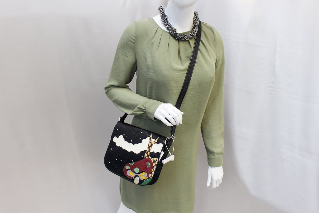 Louis Vuitton Conte de Fees Collection Patchwork Messenger Bag Musette  Black Silk ref.123703 - Joli Closet