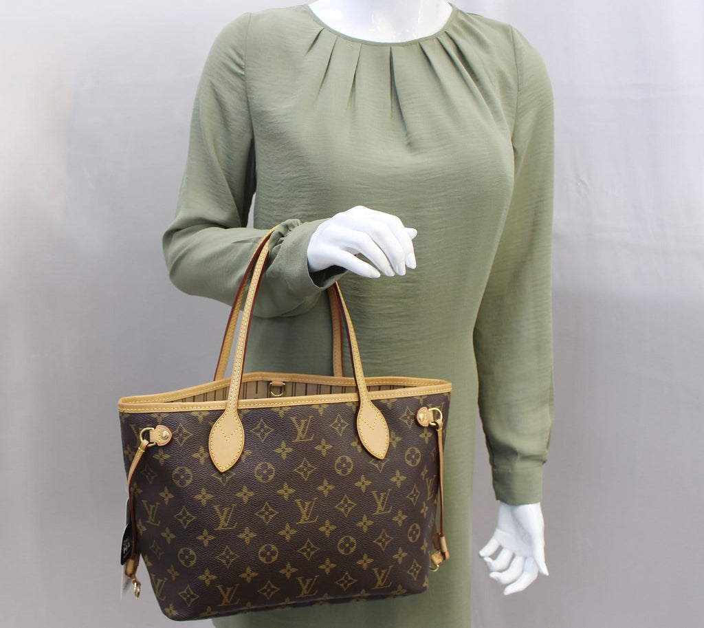 LV Neverfull PM Size Good as brand new, Luxury, Bags & Wallets on