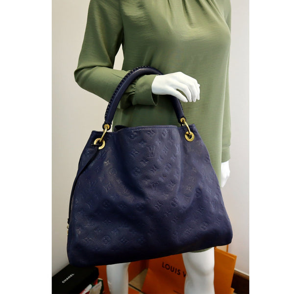 LOUIS VUITTON Artsy MM Empreinte Leather Shoulder Bag Blue