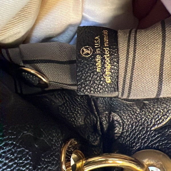 LOUIS VUITTON Artsy MM Empreinte Leather Hobo Bag Black