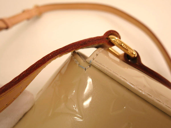 LOUIS VUITTON Bellflower GM Monogram Vernis Shoulder Bag