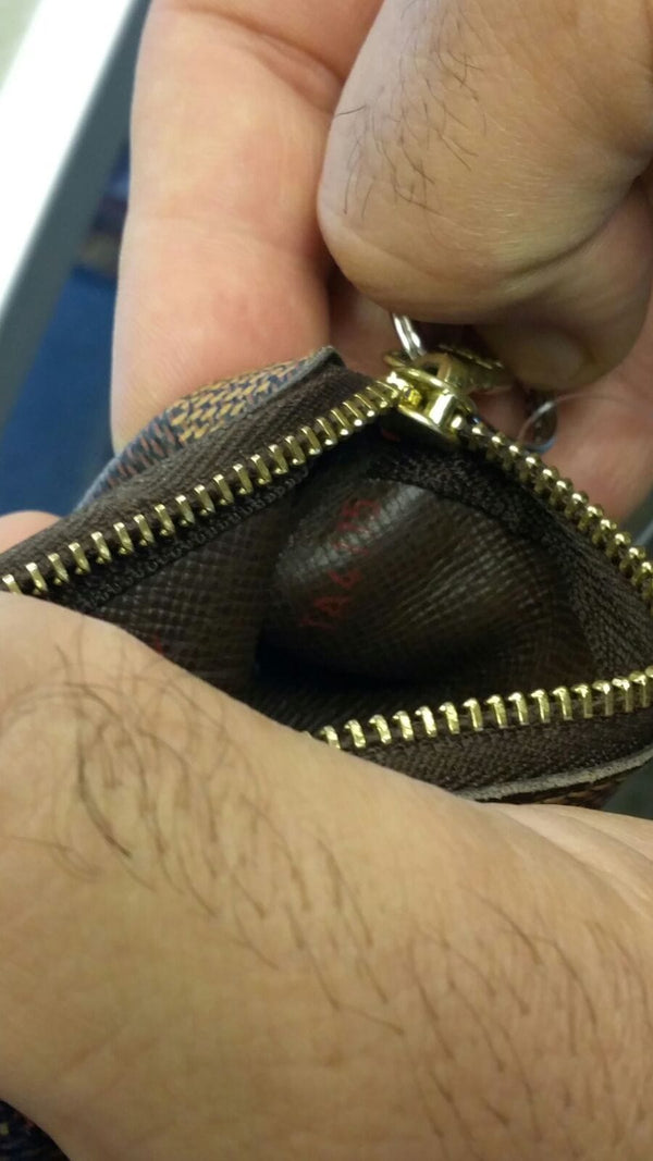 LOUIS VUITTON Pochette Cles Key Coin Case