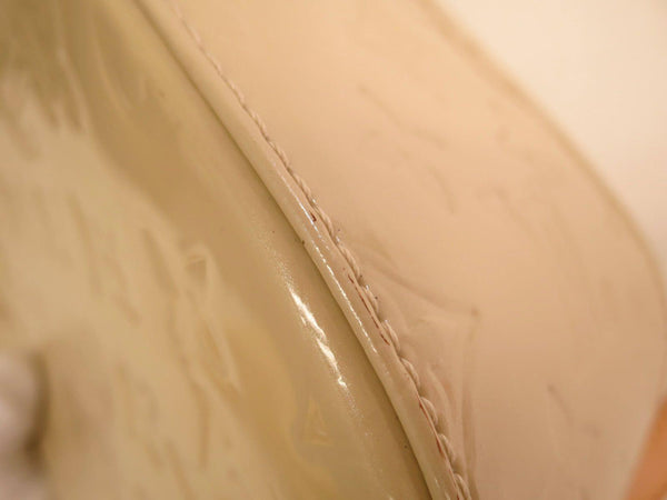 LOUIS VUITTON Bellflower GM Monogram Vernis Shoulder Bag