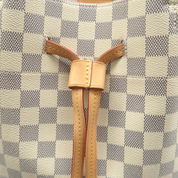 LOUIS VUITTON Girolata Shoulder Bag White strap look