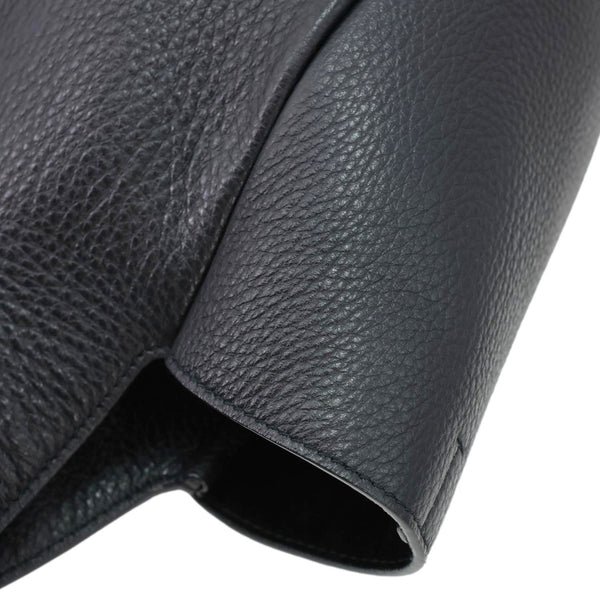 YVES SAINT LAURENT Le 5 a 7 Bea Grained Leather Tote Bag Black