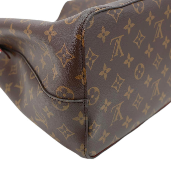 LOUIS VUITTON Neonoe MM Giant Monogram Canvas Bucket Shoulder Bag Brown