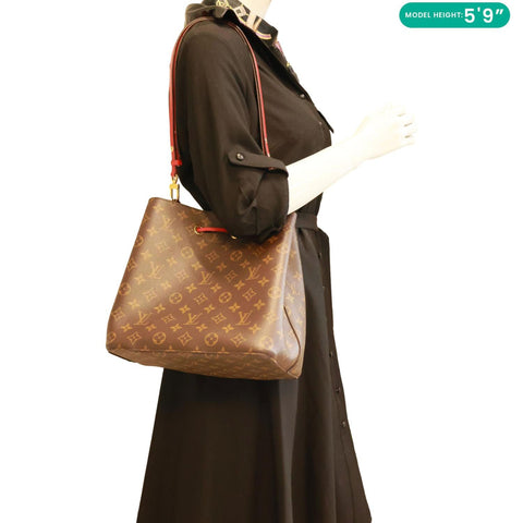LOUIS VUITTON Neonoe MM Giant Monogram Canvas Bucket Shoulder Bag Brown