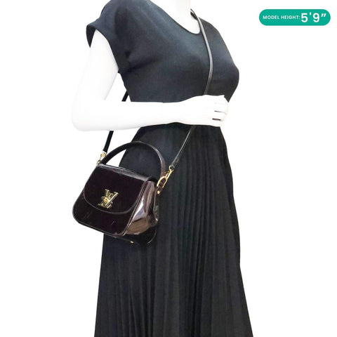 LOUIS VUITTON Pasadena  Amarante Monogram Vernis Leather Shoulder Bag - Model Wearing