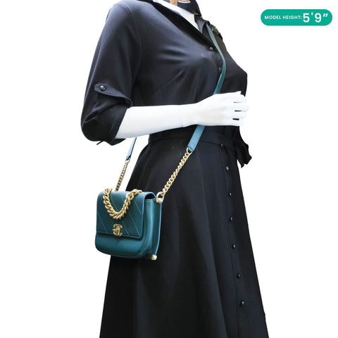 Chanel CC Stitched Flap Calfskin Leather Crossbody Bag Green