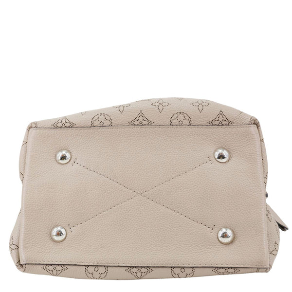 LOUIS VUITTON Muria Mahina Perforated Leather Shoulder Bucket Bag Creme Beige
