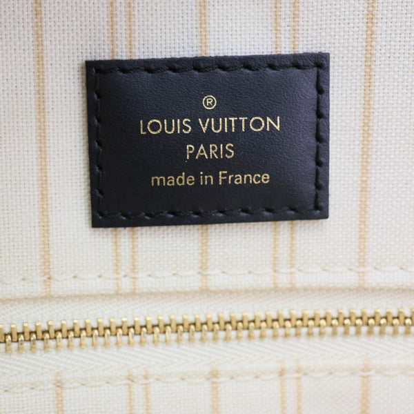 LOUIS VUITTON Onthego Jungle GM Giant Monogram Canvas Tote Shoulder Bag White