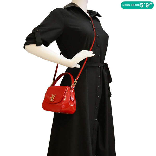 LOUIS VUITTON Pasadena Monogram Vernis Leather Shoulder Bag Red