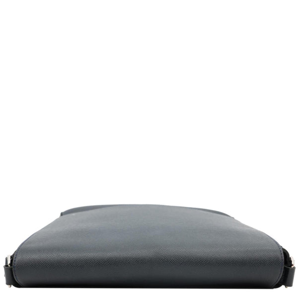 LOUIS VUITTON Roman Taiga Leather Shoulder Bag Black