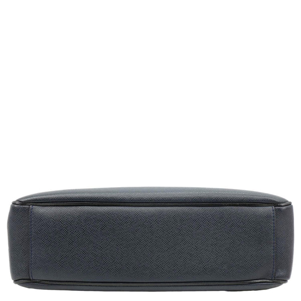 LOUIS VUITTON Roman Taiga Leather Shoulder Bag Black