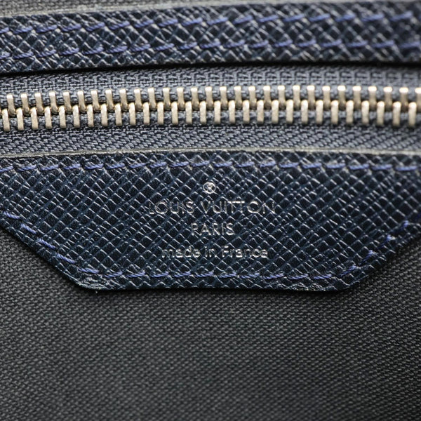 LOUIS VUITTON Roman Taiga Leather Shoulder Bag Black